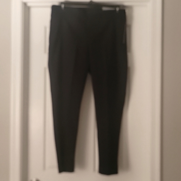 Chico's So Slimming Ava Slim Leg Pants - Size 3 Reg. - Black - NWT - Picture 1 of 6
